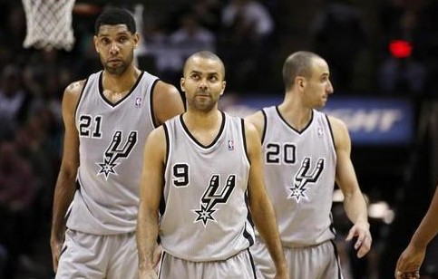 阿莱格里：给莱奥建议是因为我经验更丰富，而不是我比他厉害（阿莱格里：给莱奥提建议是因阅历更深，并非因为我更强）