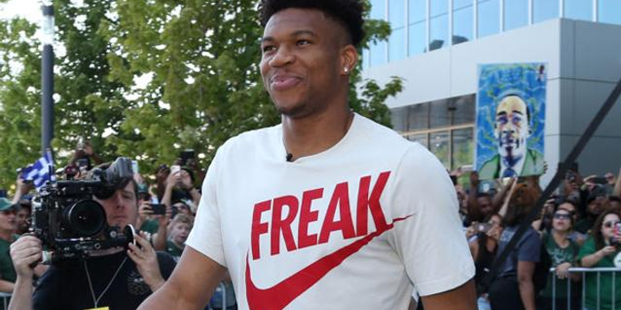 施洛特贝克：多特踢得出色，但止步德国杯的结果太苦涩了（施洛特贝克：多特发挥上佳，德国杯出局令人苦涩）