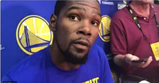 曼联中场梅努的未来：从边缘到重生（从边缘到崛起：曼联中场梅努的前路）