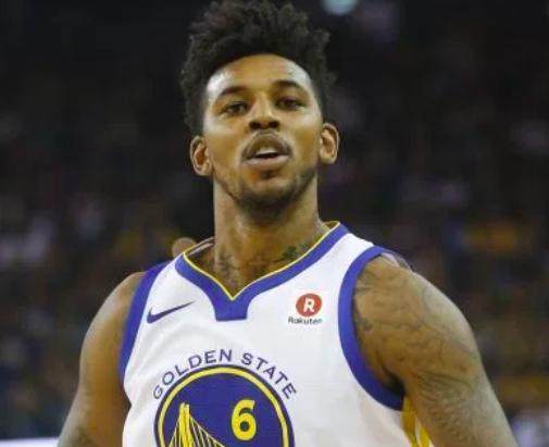 内马尔当记首功！桑托斯最后6轮豪取4胜2平，最终成功保级（内马尔立下头功！桑托斯末6轮4胜2平，惊险保级）