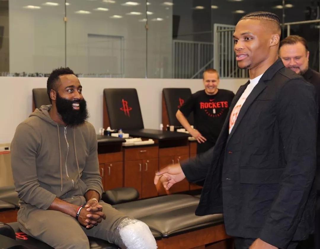 基耶利尼：我从不对球员发脾气；尤文最后一块拼图是体育总监（基耶利尼：我不会对球员发火，尤文缺的最后一环是体育总监）