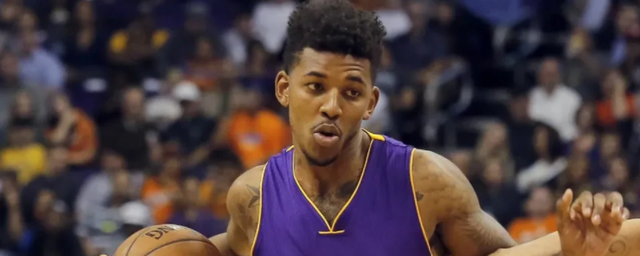 主场优势明显 球迷助威成关键（主场加成显著 球迷助威成取胜关键）