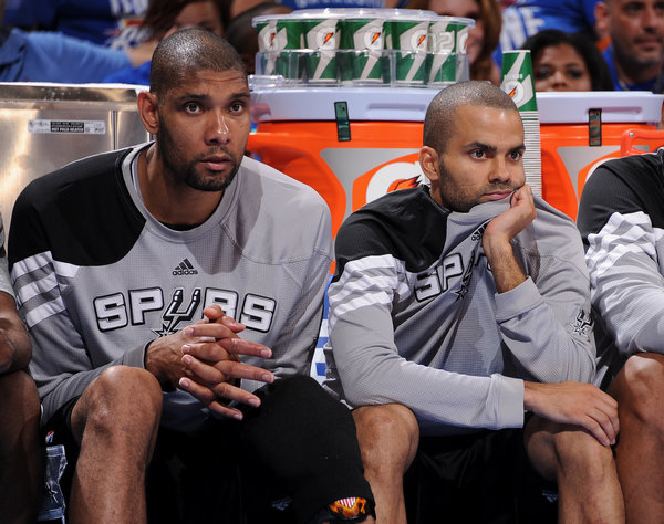 里程碑，海港中场徐新已为中国俱乐部出战200场比赛（徐新达成里程碑：代表中国俱乐部出战满200场）