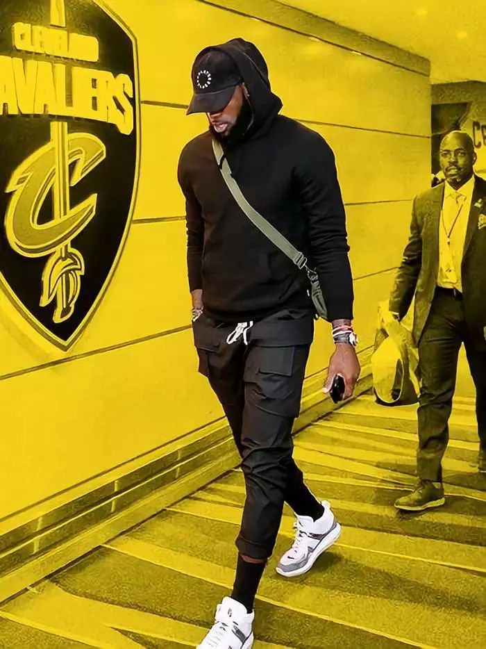 这队打得太团队了（这队配合太默契了）